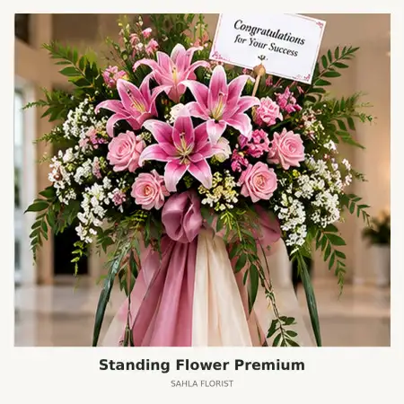 Standing Flowers De Tjolomadoe